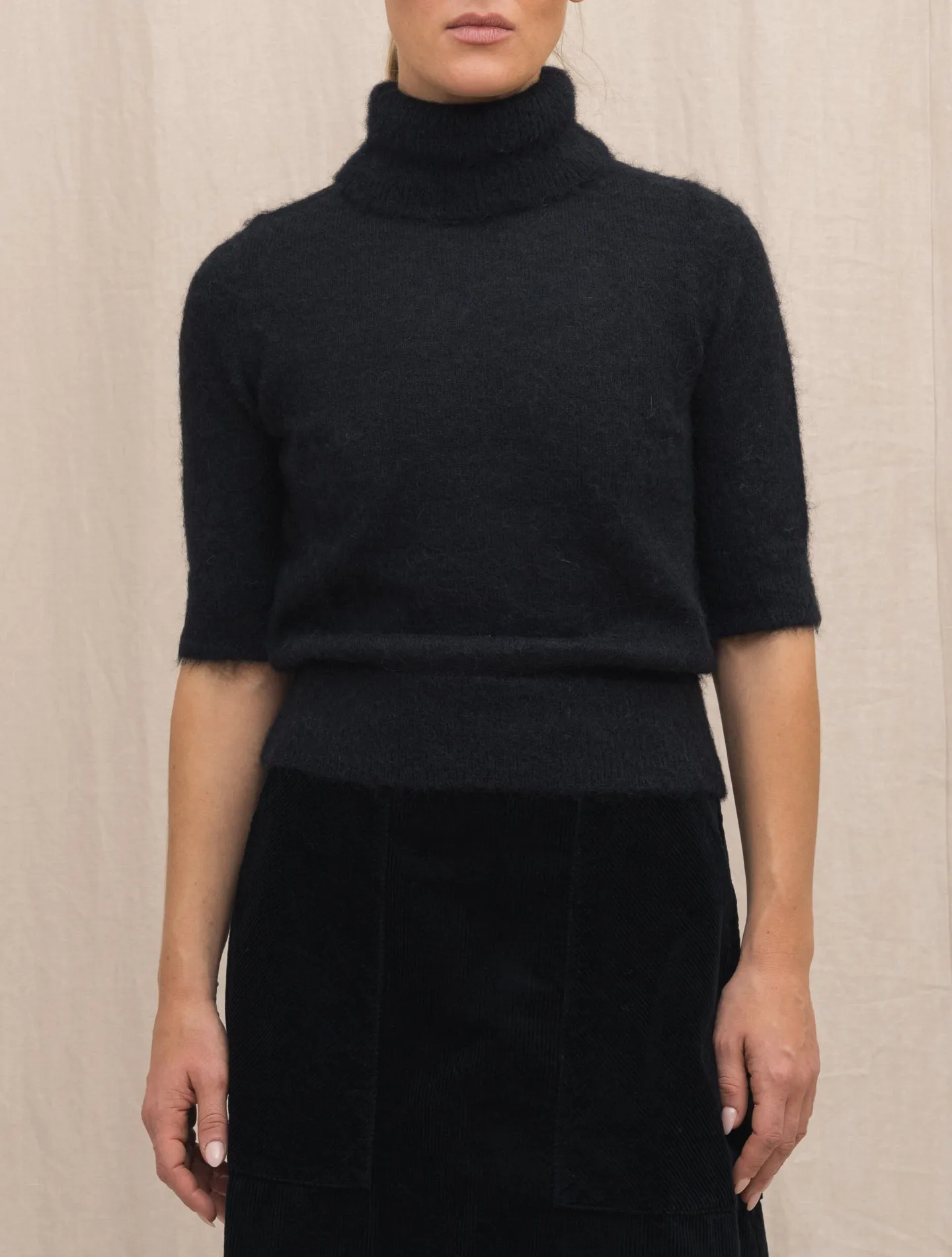 Alpaca Rollneck Short Sleeve Black