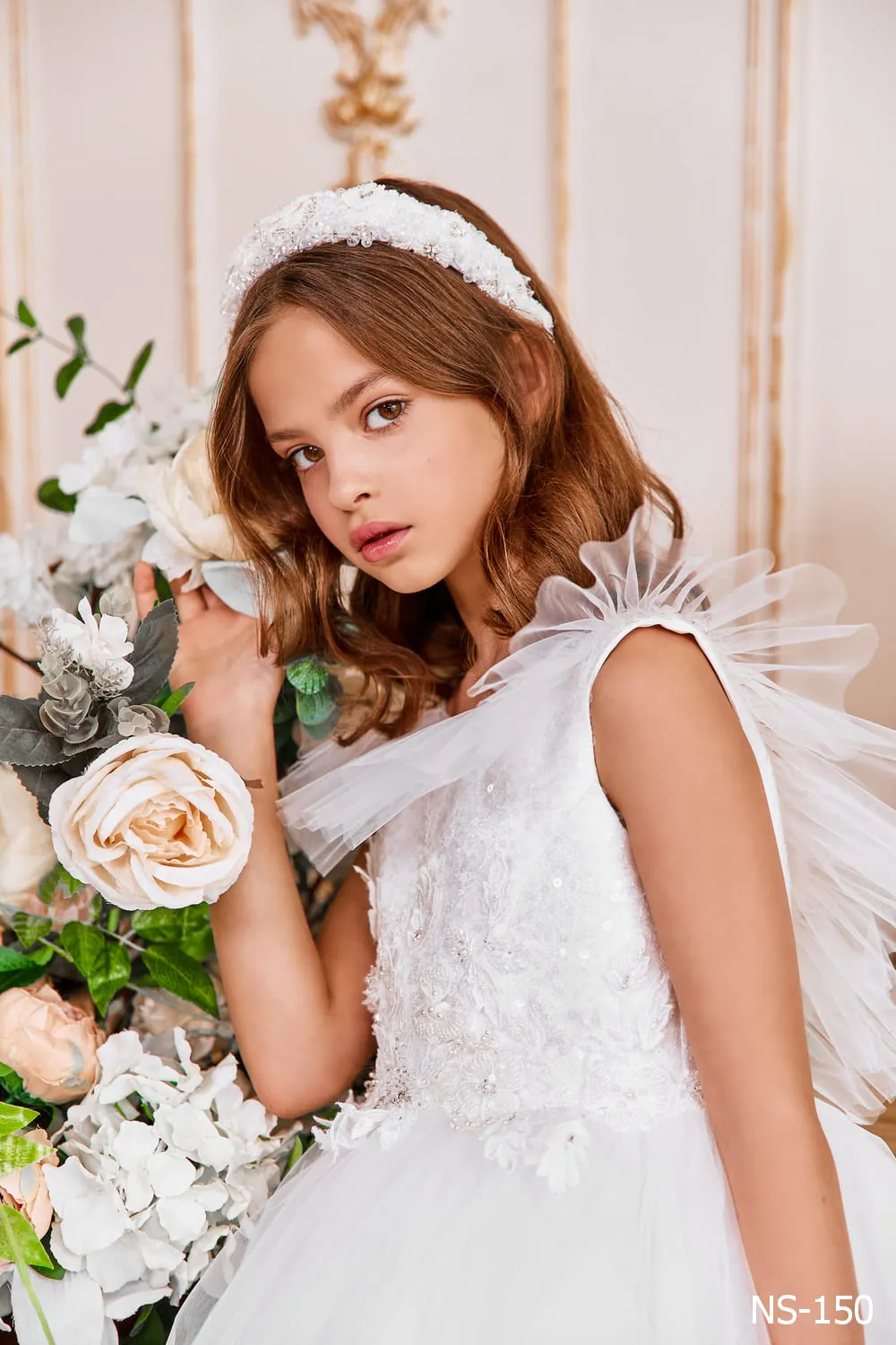 Classy V-cut back Flower Girl Dresses