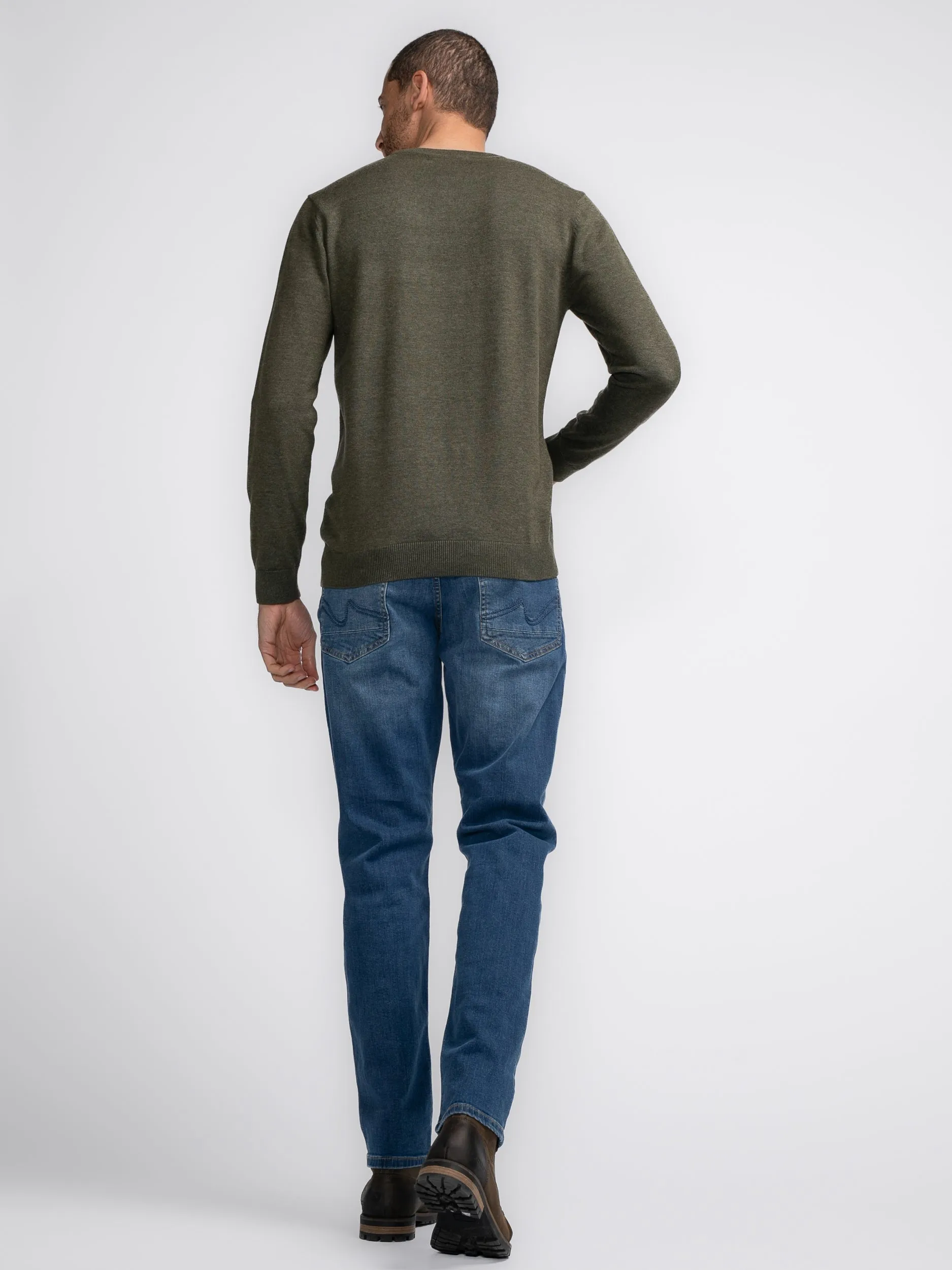 Fine-knit V-neck Sweater Atka