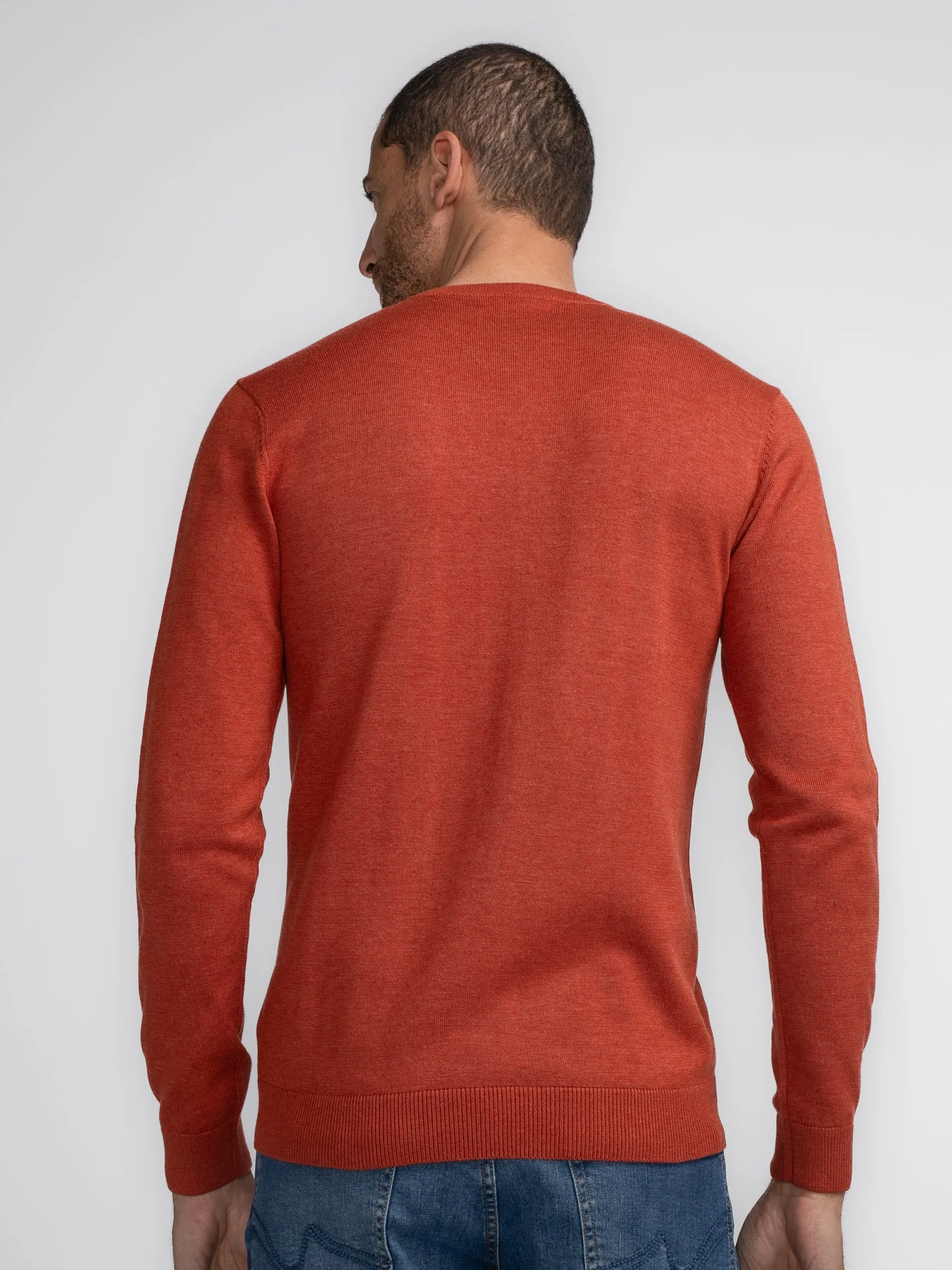 Fine-knit V-neck Sweater Atka