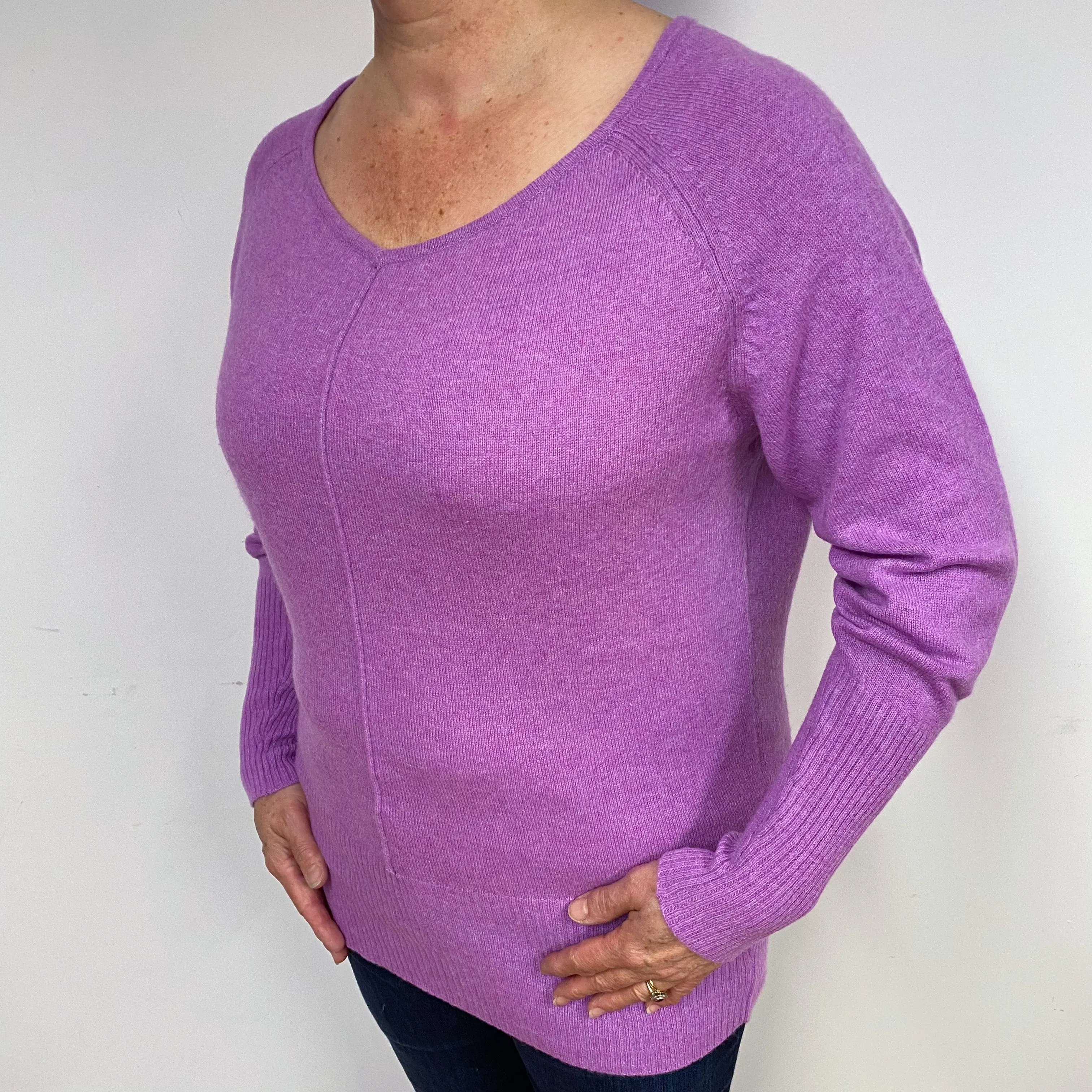 Loganberry Purple Cashmere V-Neck Jumper Large