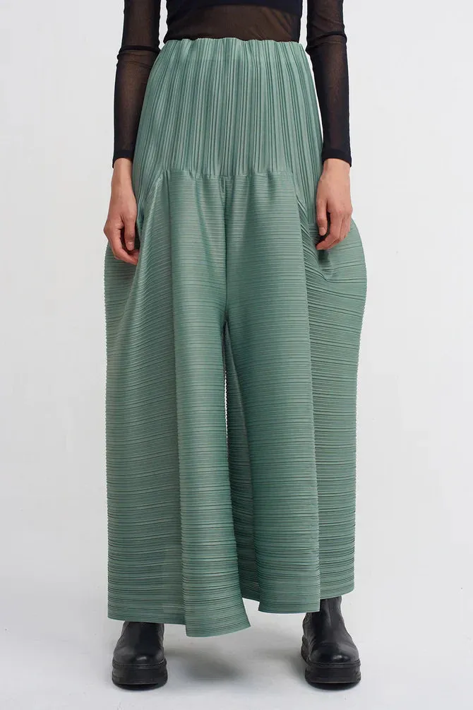 Nu High Waisted Pleated Trousers Green