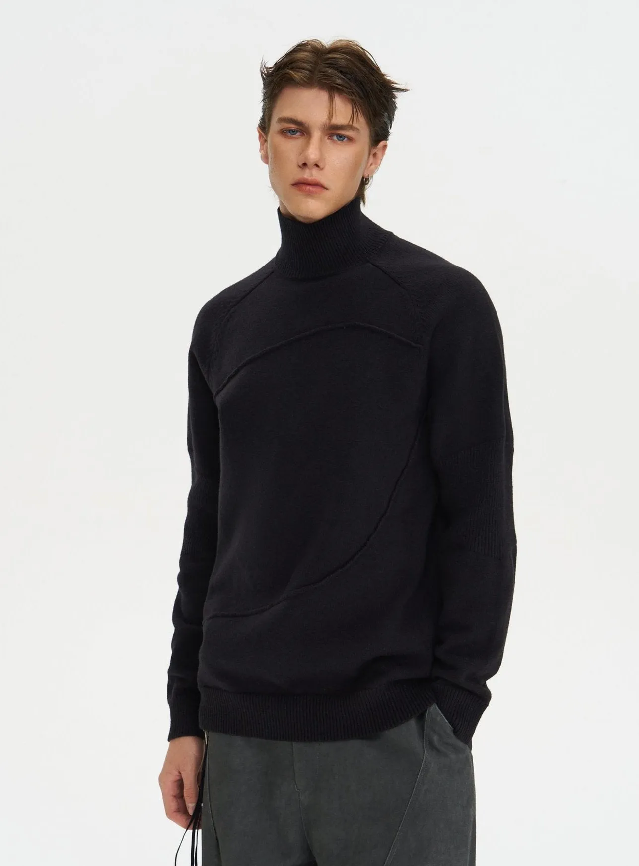 Ribbed Turtleneck Panel-Stitch Sweater