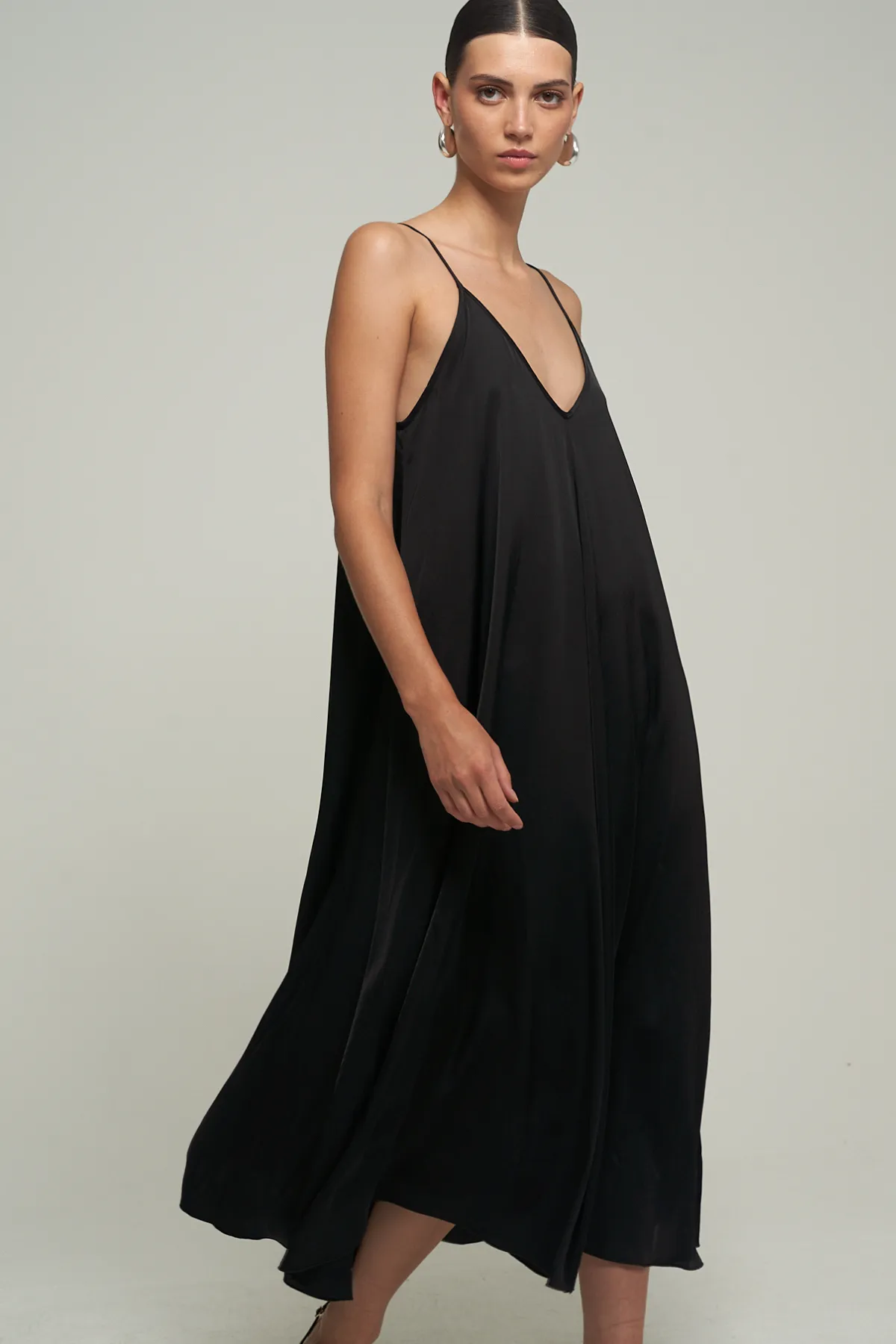 SATIN MAXI DRESS IN BLACK